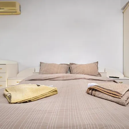 Apartment Spacious 2-bedroom Maisonette In Centre By Flat Mаnager *