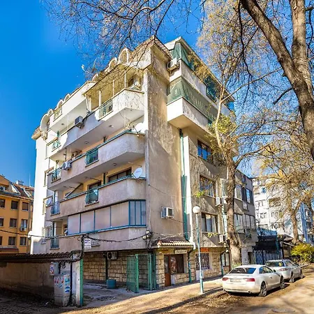 Spacious 2-bedroom Maisonette In Centre By Flat Mаnager * Plovdiv